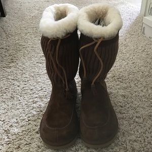 UGG S/N 5124 Brown Slouch Boot Size 9